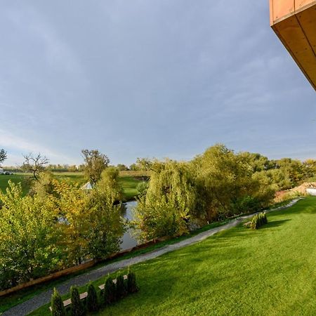 Il Lago - Sunrise - Cozy Luxurious Smart Home By The Lake Voluntari Esterno foto